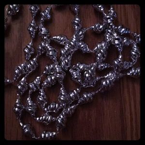 Long shiny silver sea shell 🐚 necklace